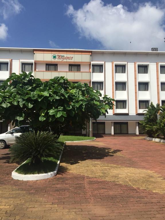 Hotel Elegance Kaladi Bagian luar foto